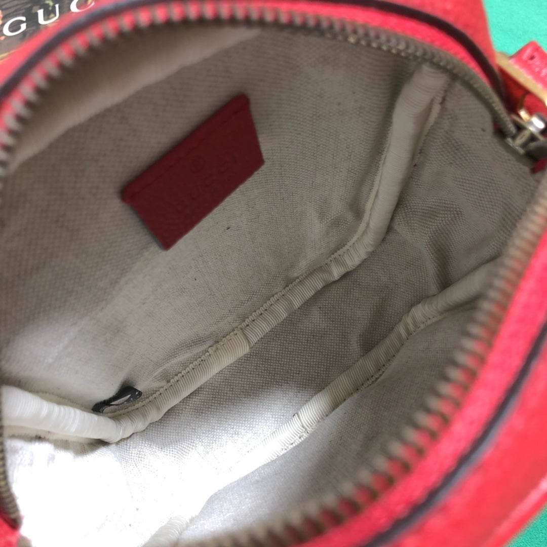 Gucci Red Vintage Logo Leather Small Shoulder Crossbody Bag