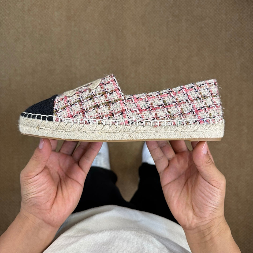 Chanel Espadrilles Pink Beige Black Tweed CC Logo Cap Toe