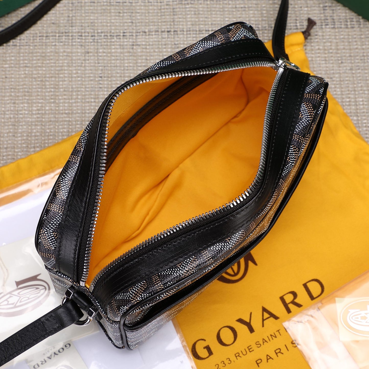 Gogy Classic Chevron Pattern Crossbody Camera Bag with Yellow Stripe