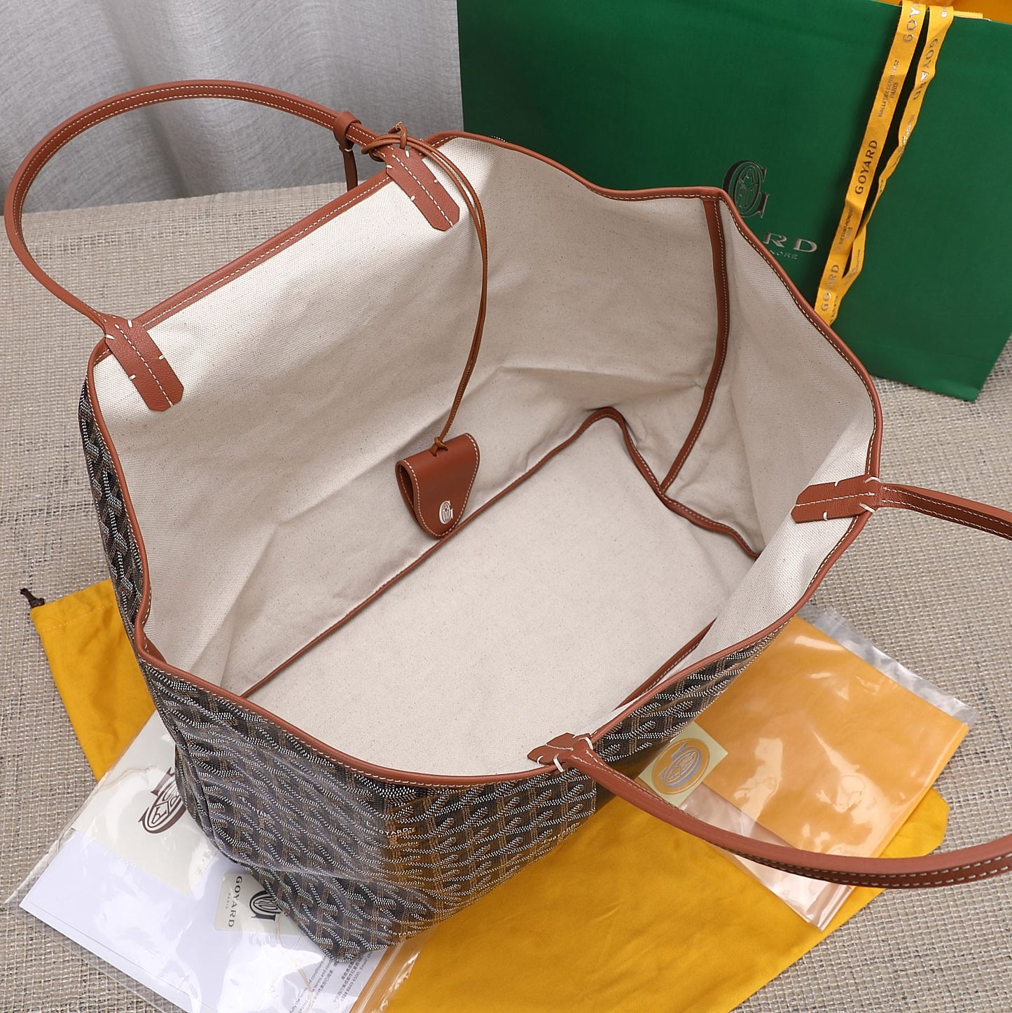 Gogy Classic Chevron Print Tote Bag with Cartoon Patch and Pouch