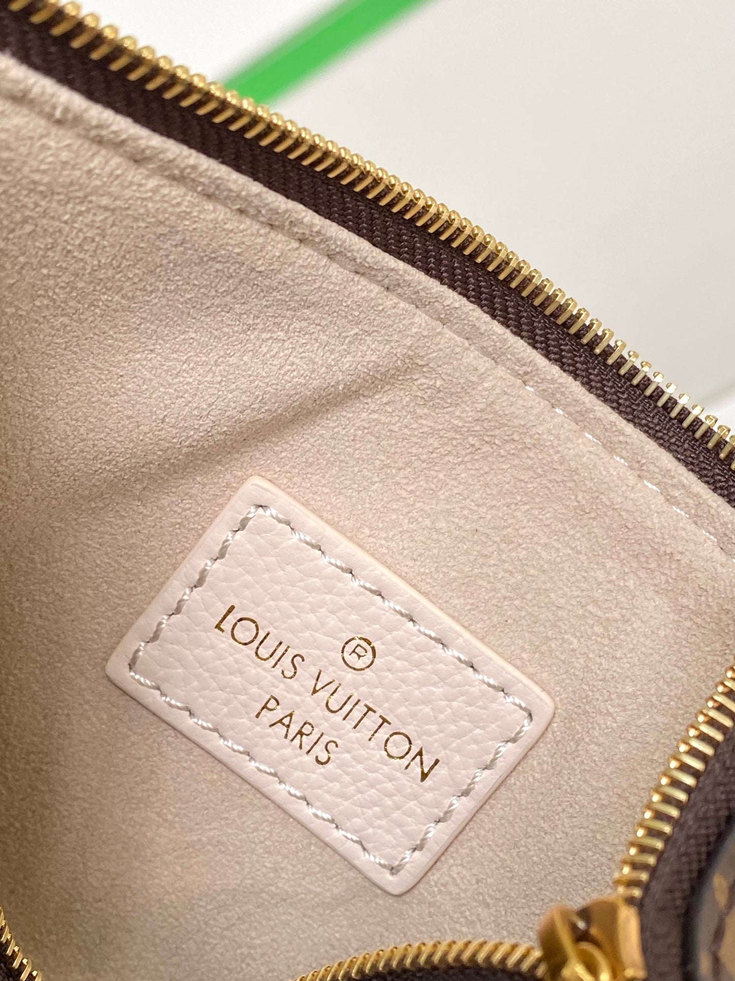 Jil Sander Medium Leather Hobo Shoulder Bag - Beige