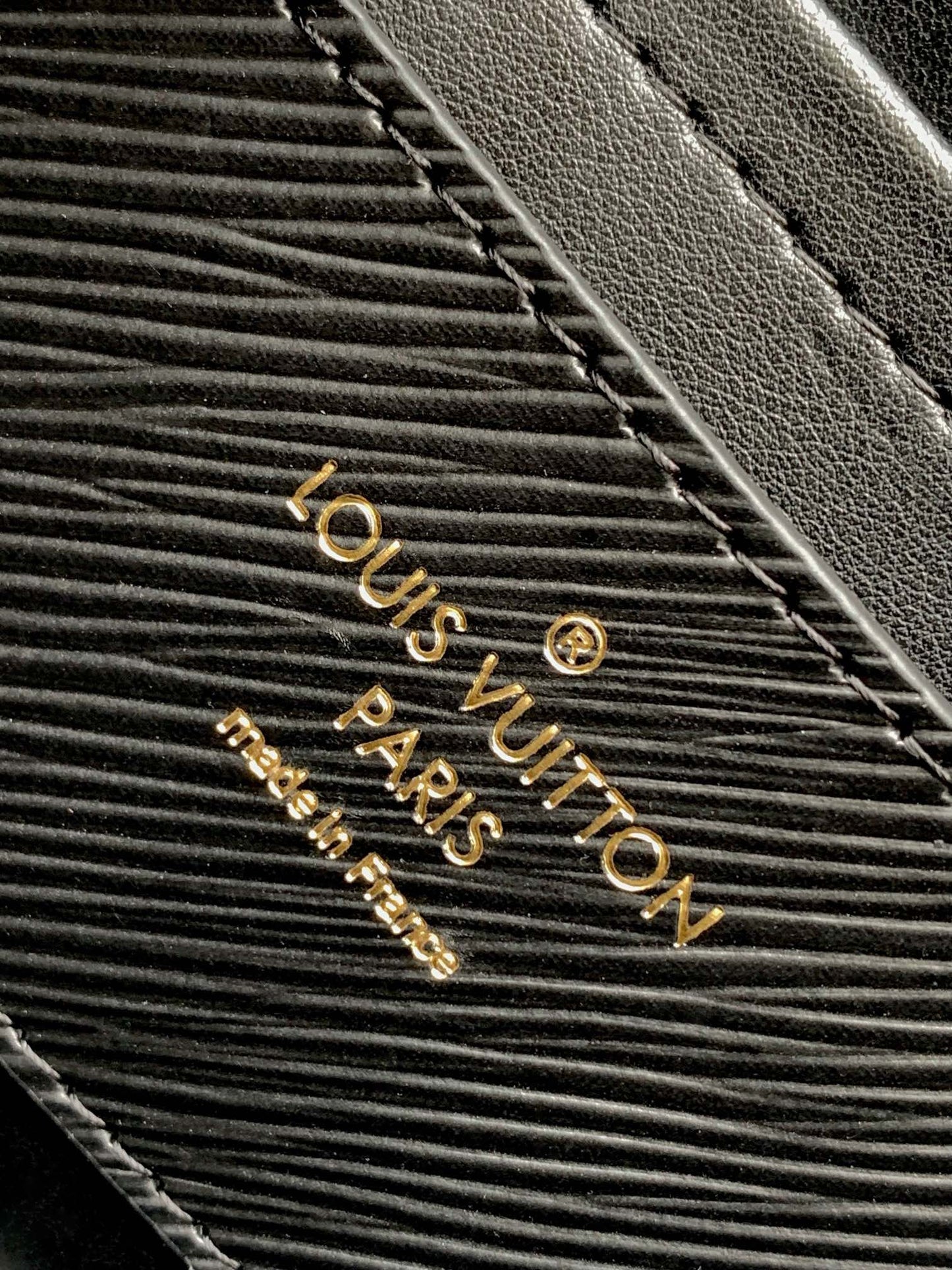 Louis Vuitton Twist MM Black Epi Leather Handbag with Decorative Chain