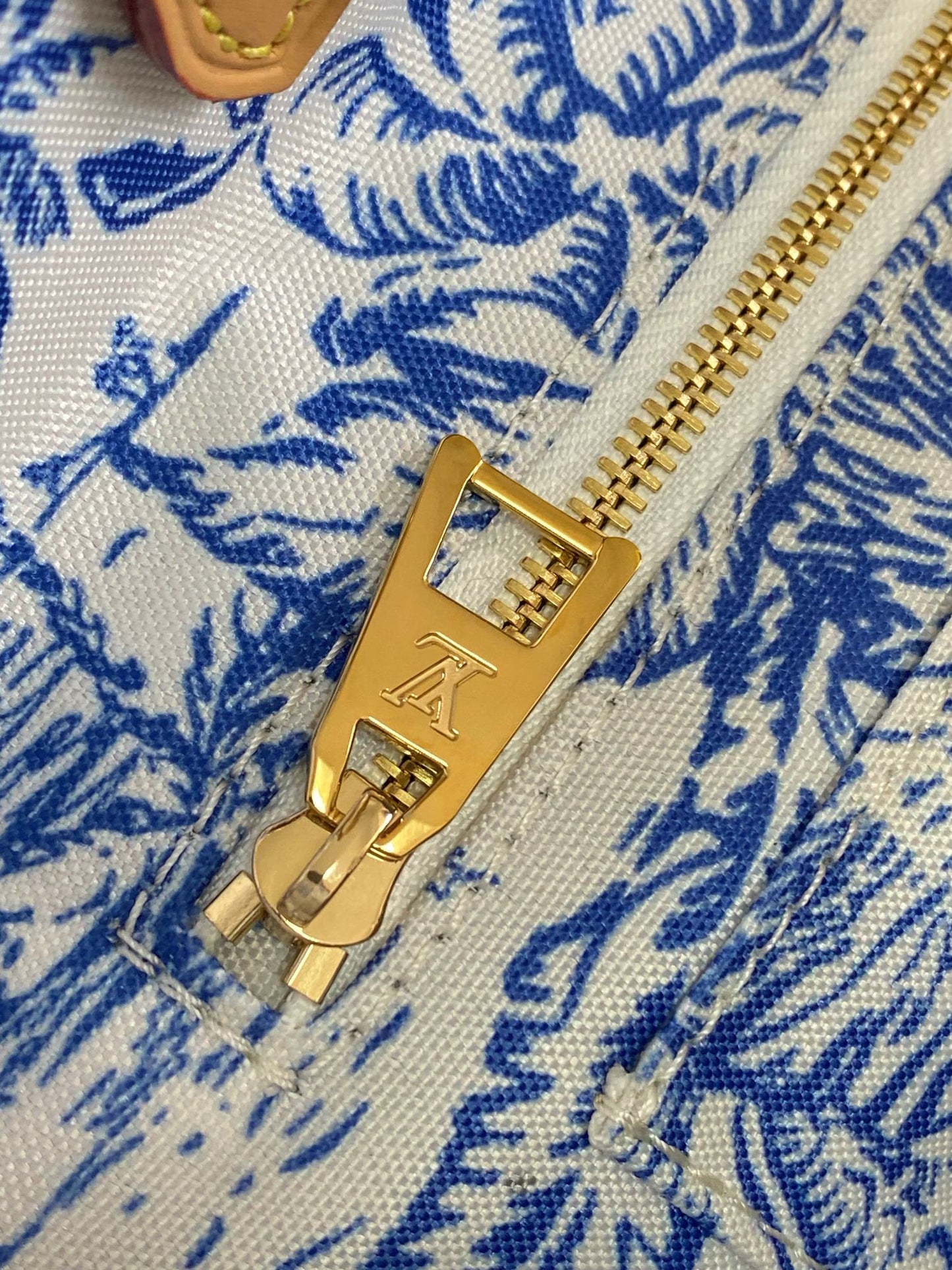 Louis Vuitton Escale Onthego GM Monogram Canvas Tote Bag Blue