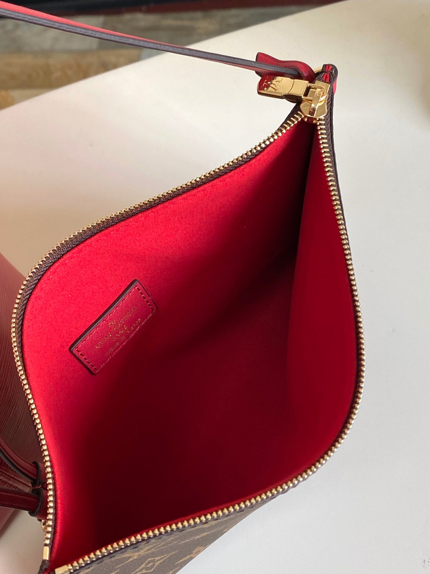 Elegant Red Leather Tote Bag - Large Capacity Women's Shoulder Handbag