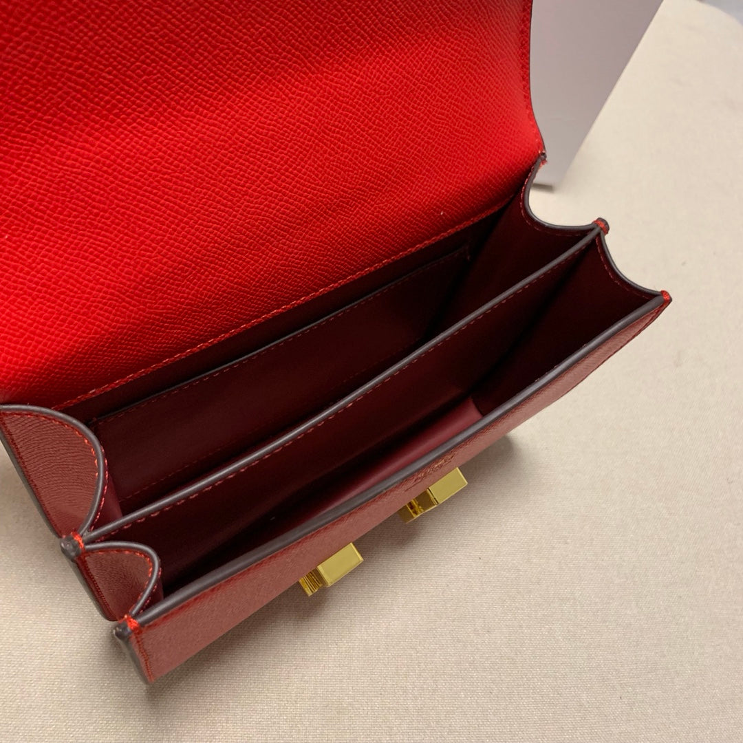 Luxury Red Leather Shoulder Bag with Gold H Clasp - Elegant Women's Crossbody Handbag