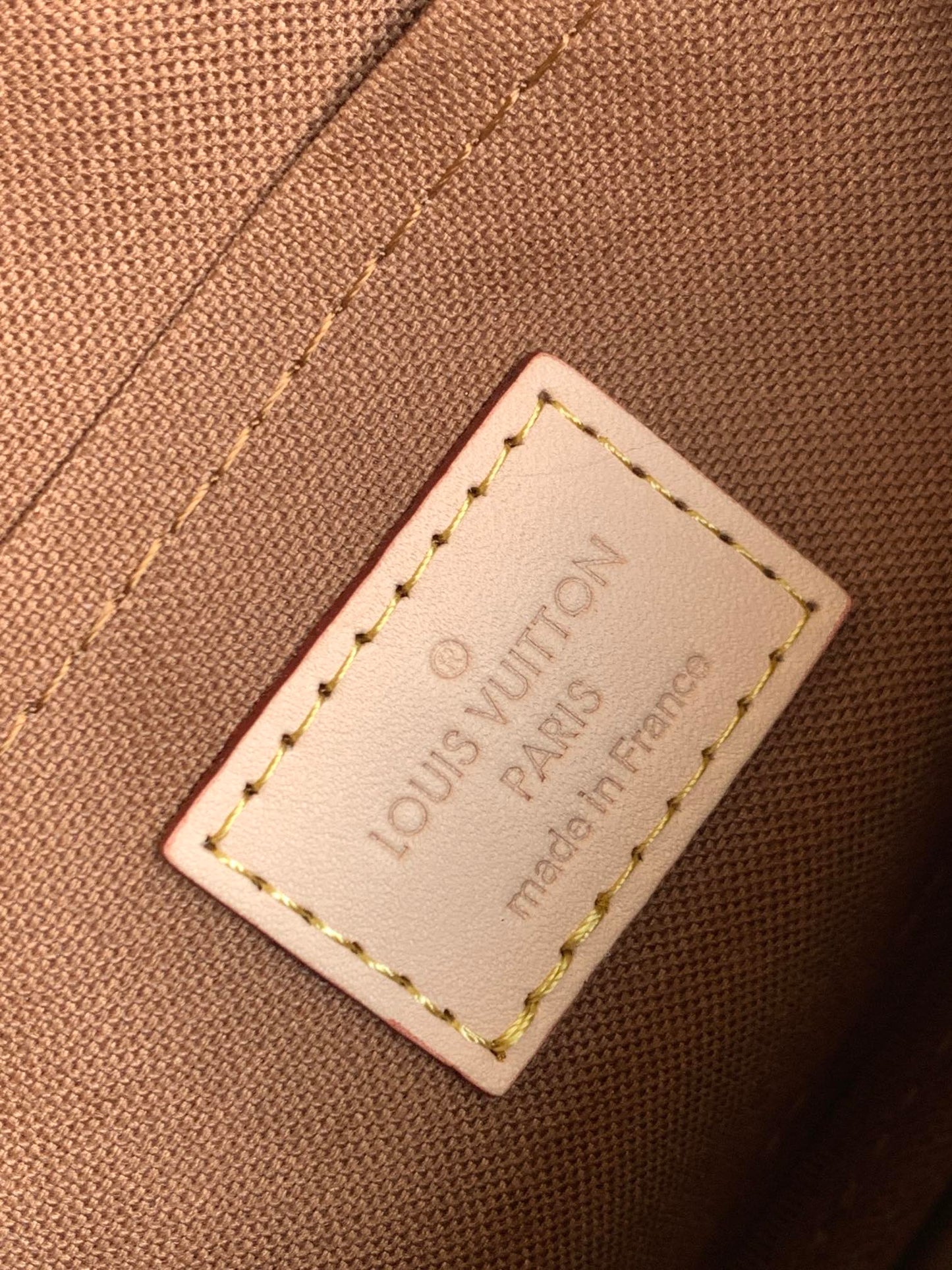 Louis Vuitton Multi Pochette Accessoires Monogram Canvas - Khaki Strap