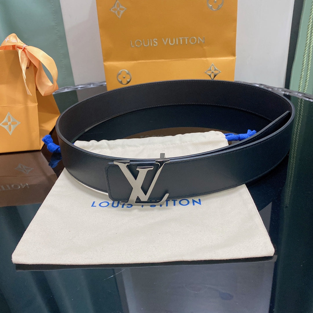 Louis Vuitton LV Initiales 40mm Belt in Black Leather with Silver Hardware