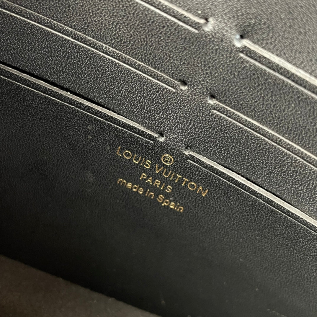 Louis Vuitton Victoire Bag Damier Ebene Canvas Shoulder Bag