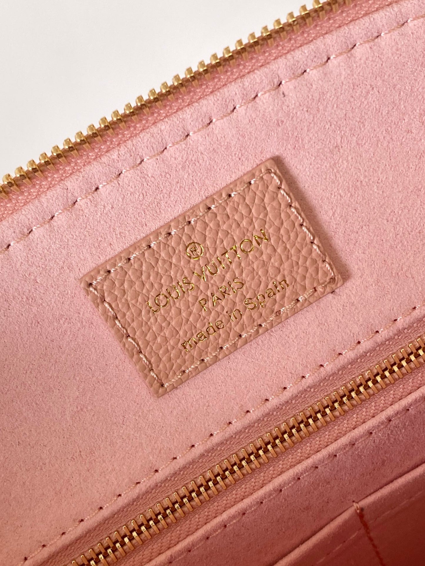 Louis Vuitton Montaigne BB Monogram Empreinte Leather - Rose Trianon / Crème