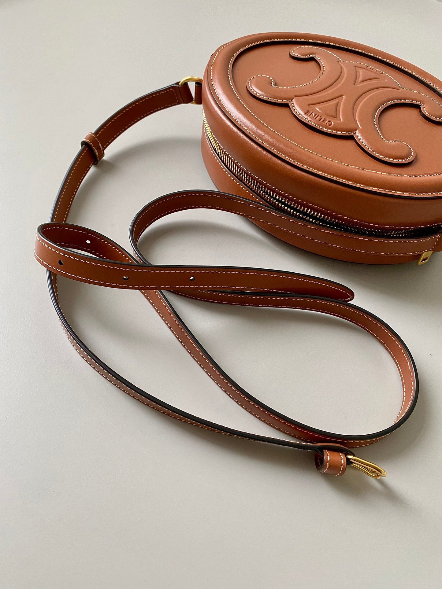 Celine Oval Bag Cuir Triomphe in Tan Smooth Calfskin Crossbody Purse