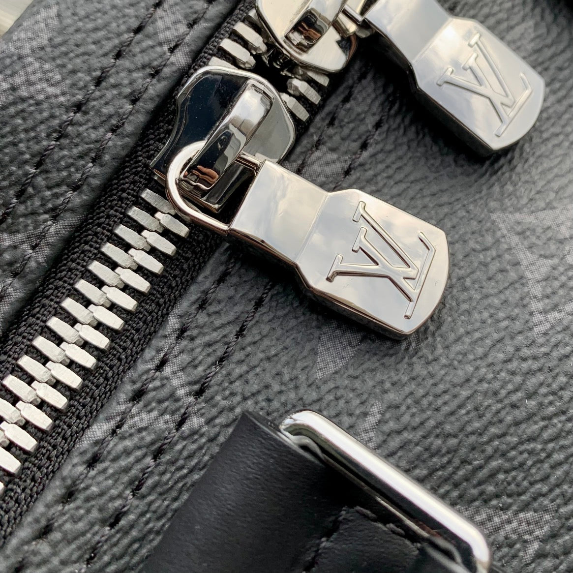 Louis Vuitton Keepall Bandoulière 45 Monogram Eclipse Canvas Travel Bag