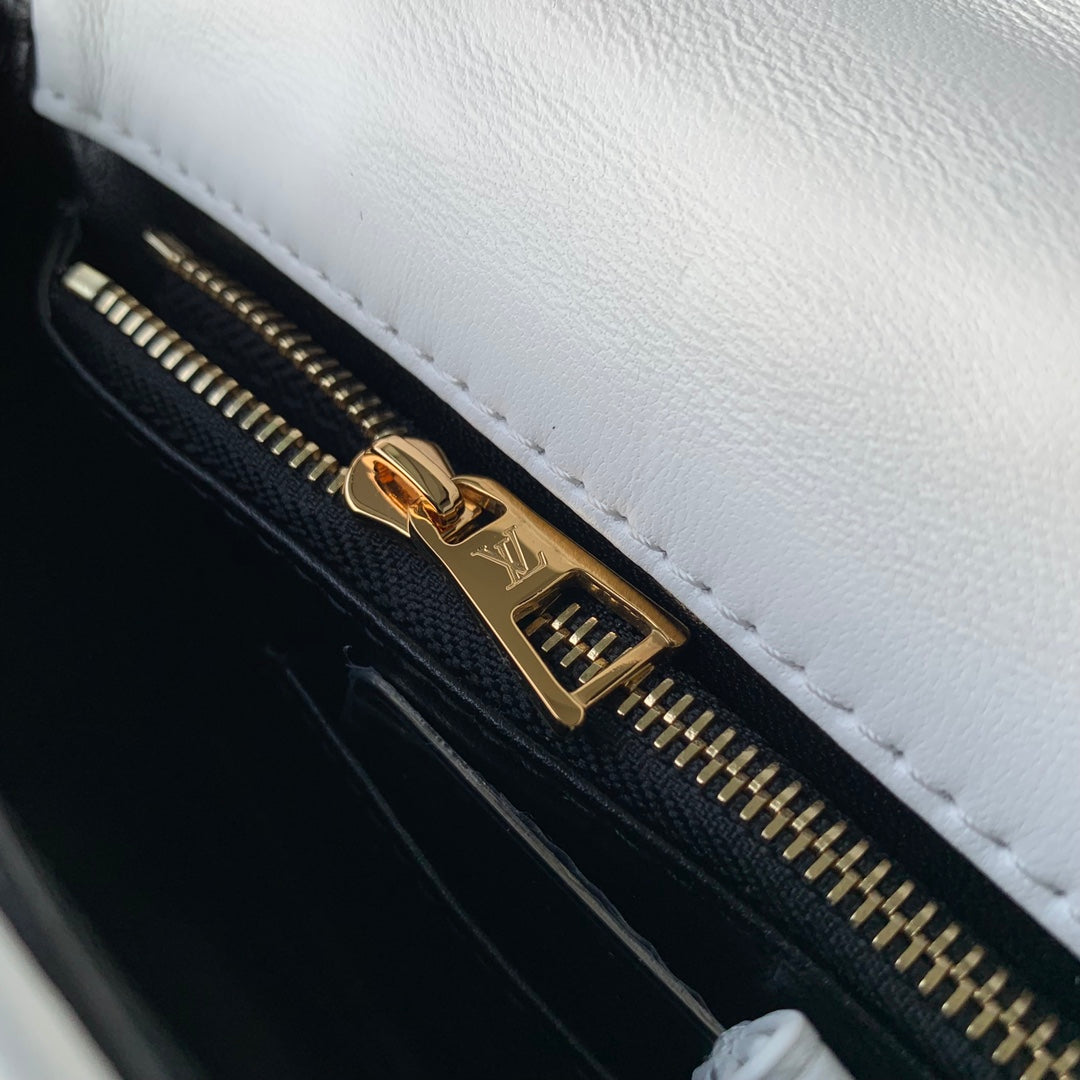 Louis Vuitton GO-14 MM Malletage Quilted Leather Handbag - White and Black