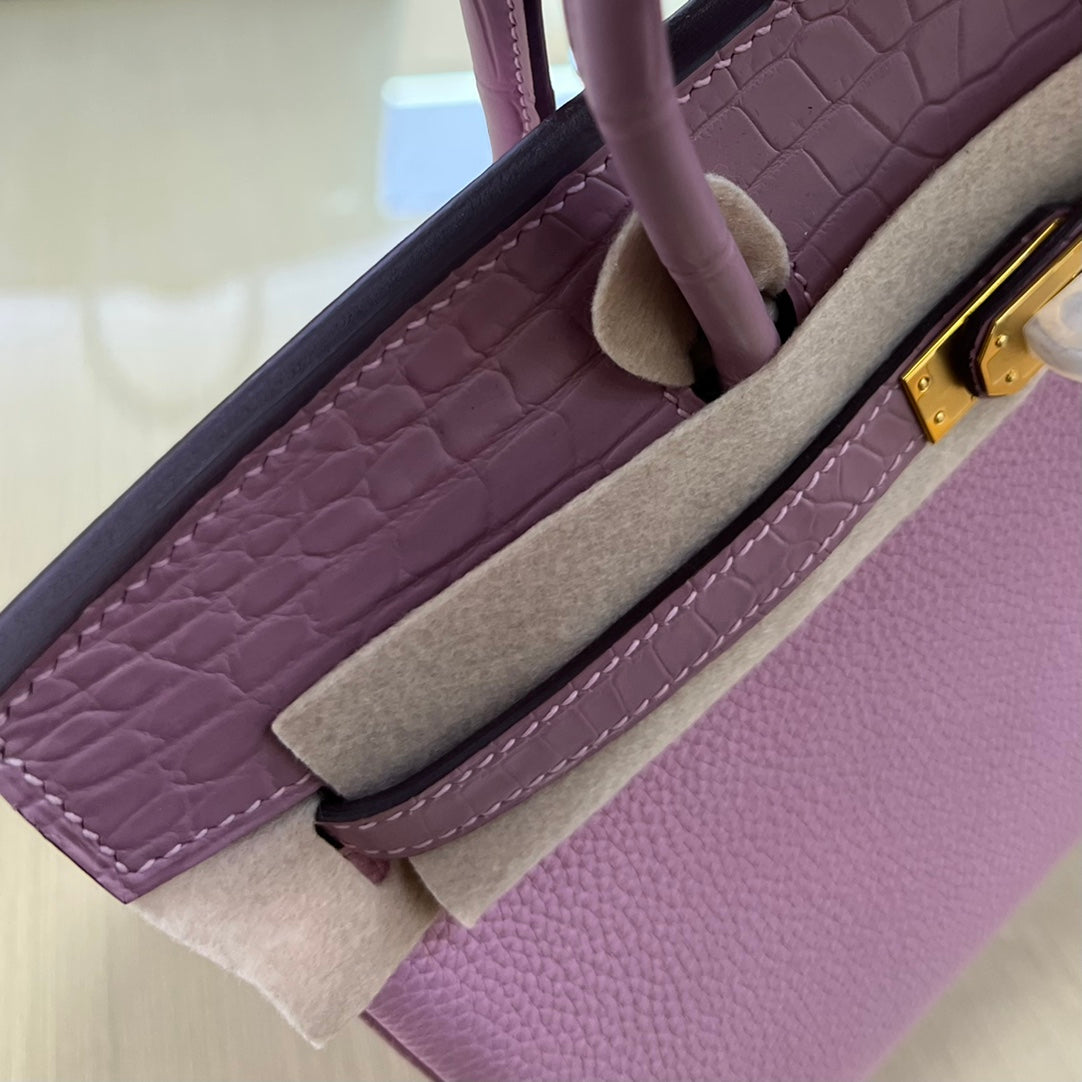 Elegant Lilac Two-Tone Leather Handbag with Gold Hardware - Classic Top Handle Tote
