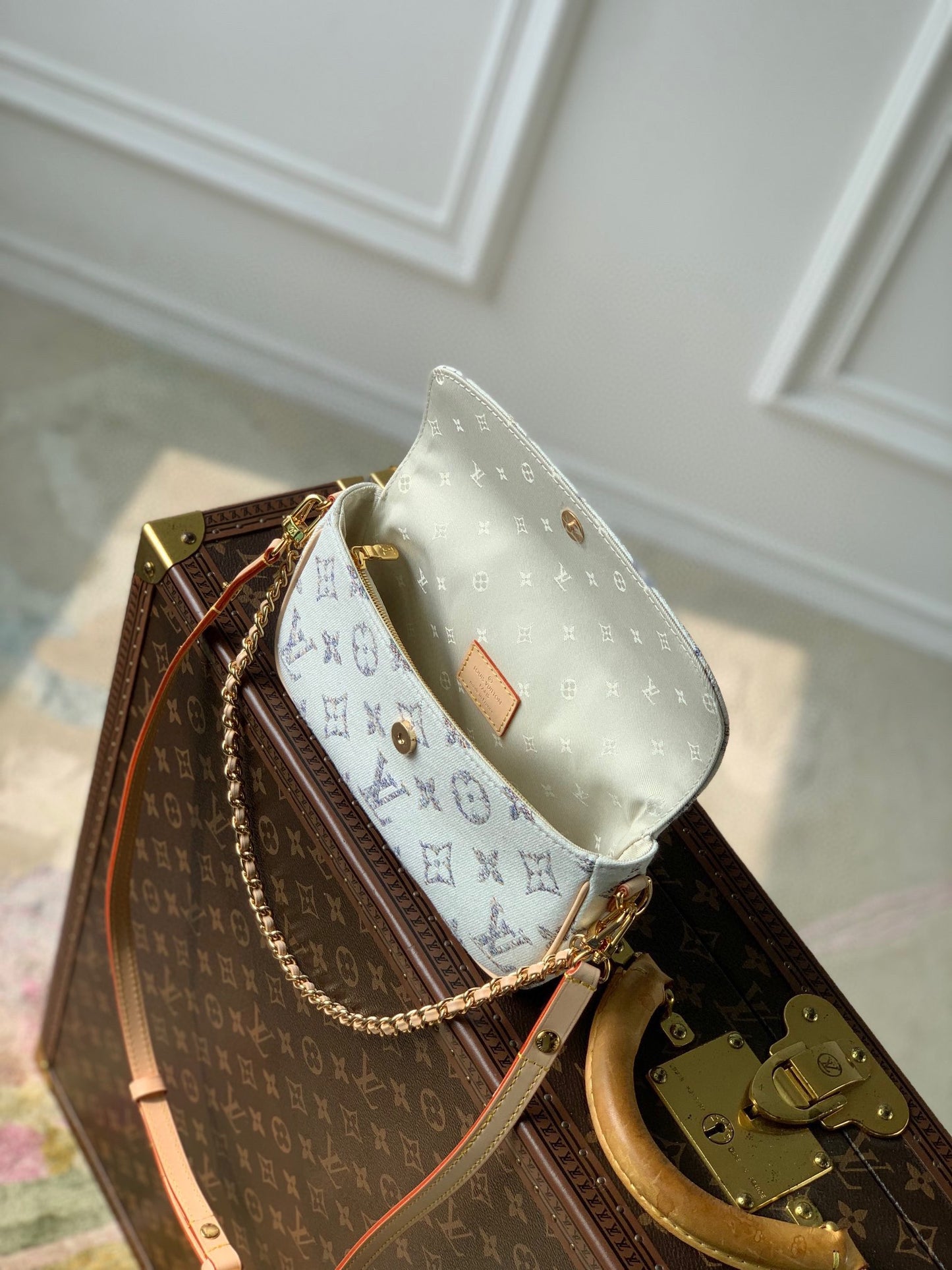 Louis Vuitton White Monogram Easy Pouch on Strap - Luxury Leather Crossbody Bag