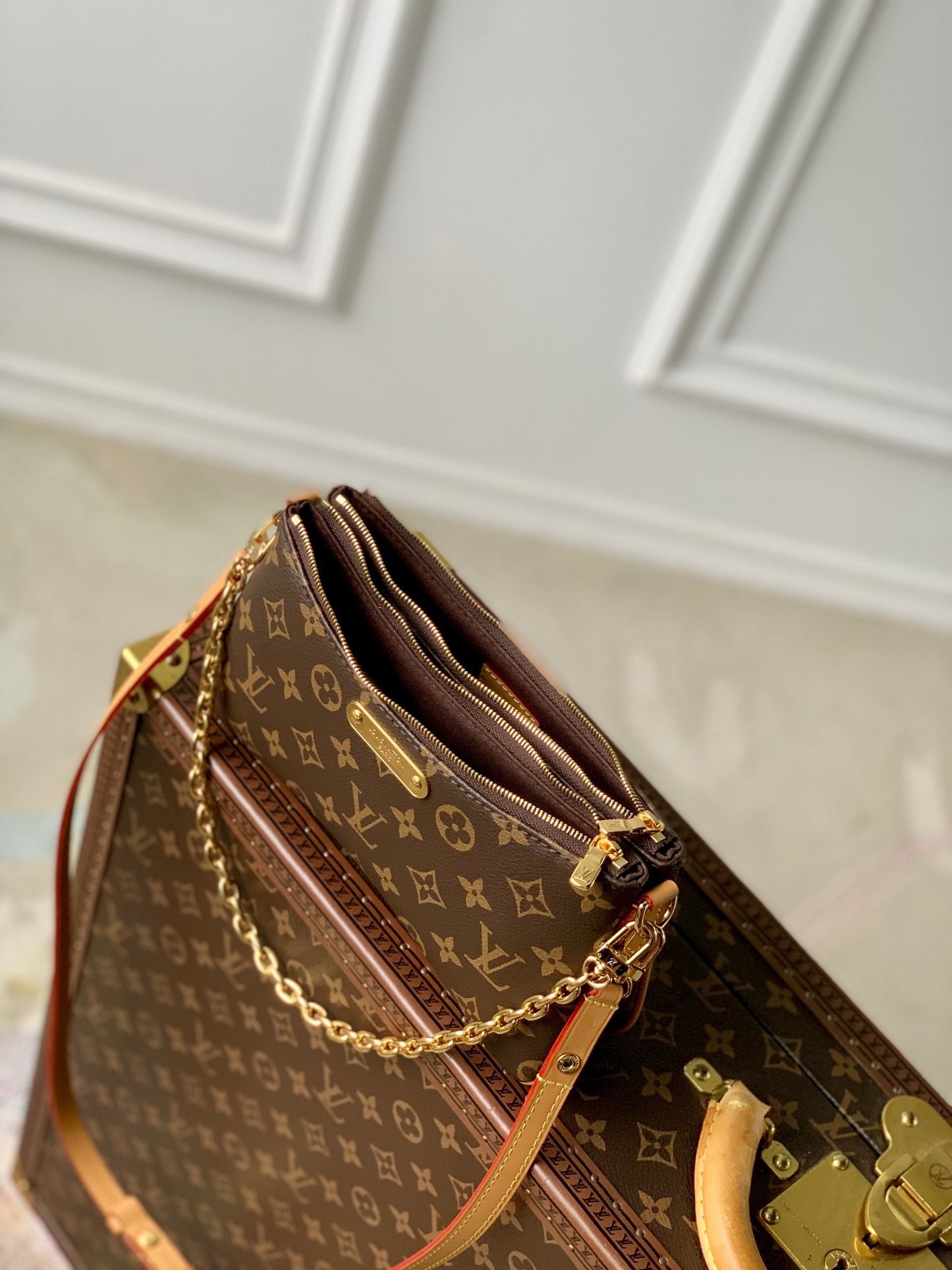 Elegant Monogram Canvas Crossbody Bag with Gold Chain and Leather Strap