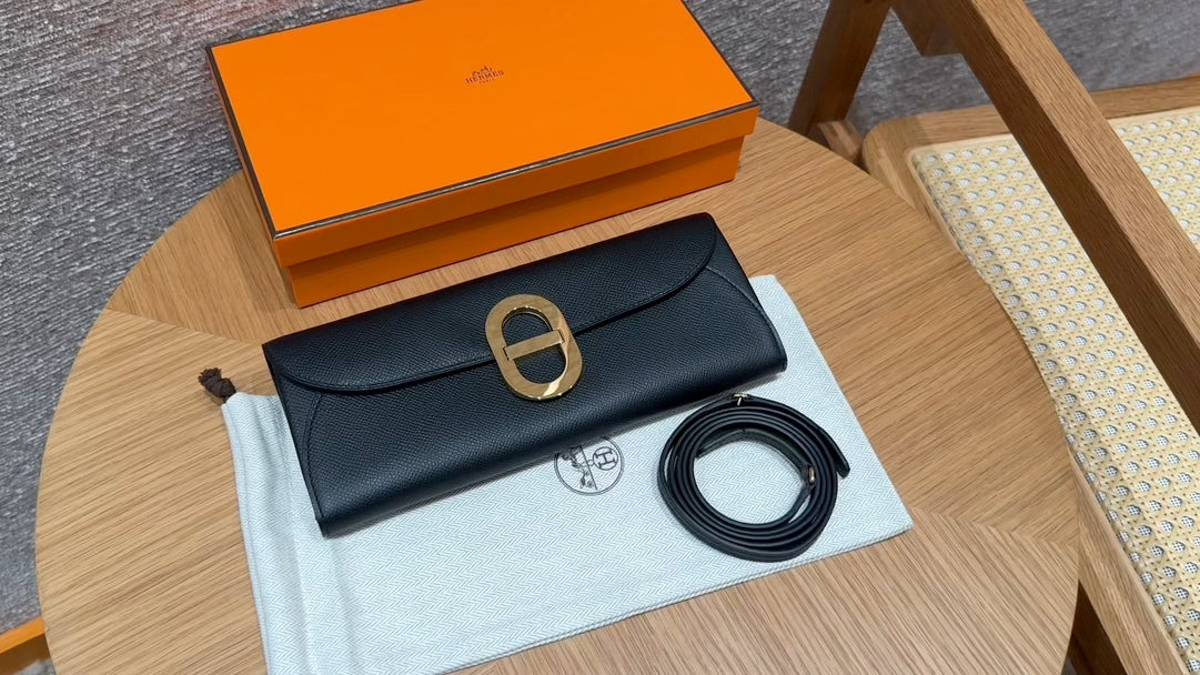 Hermès Roulis Slim Wallet in Black Leather with Gold Hardware