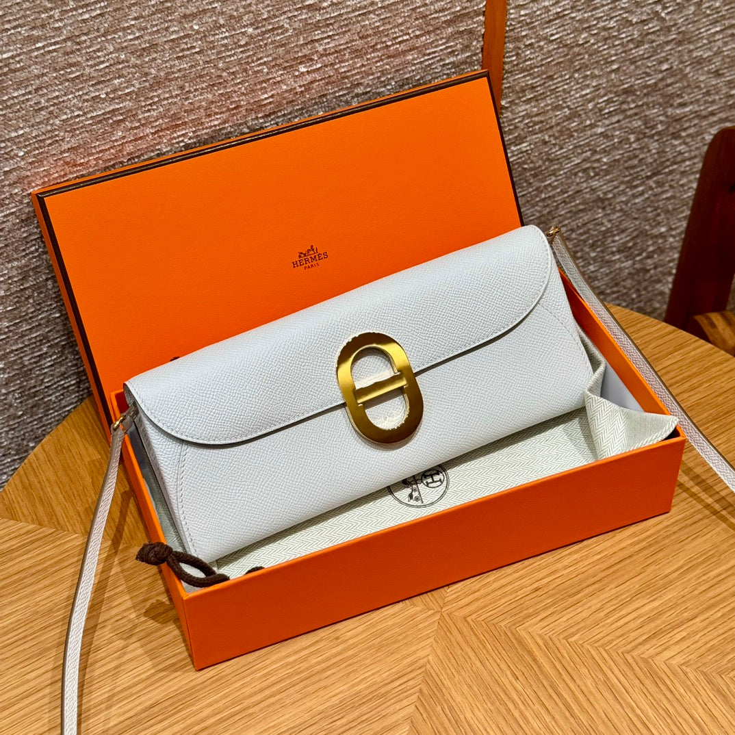 Hermès Geta Bag in White Epsom Leather with Gold Hardware