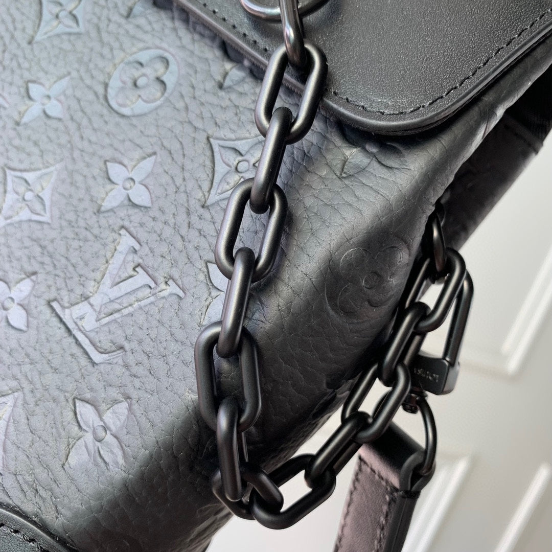 Louis Vuitton Steamer Wearable Wallet - Monogram Taurillon Leather - Matte Black