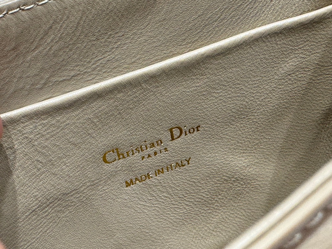 Christian Dior Bobby East-West Bag with Top Handle - Beige Calfskin Leather