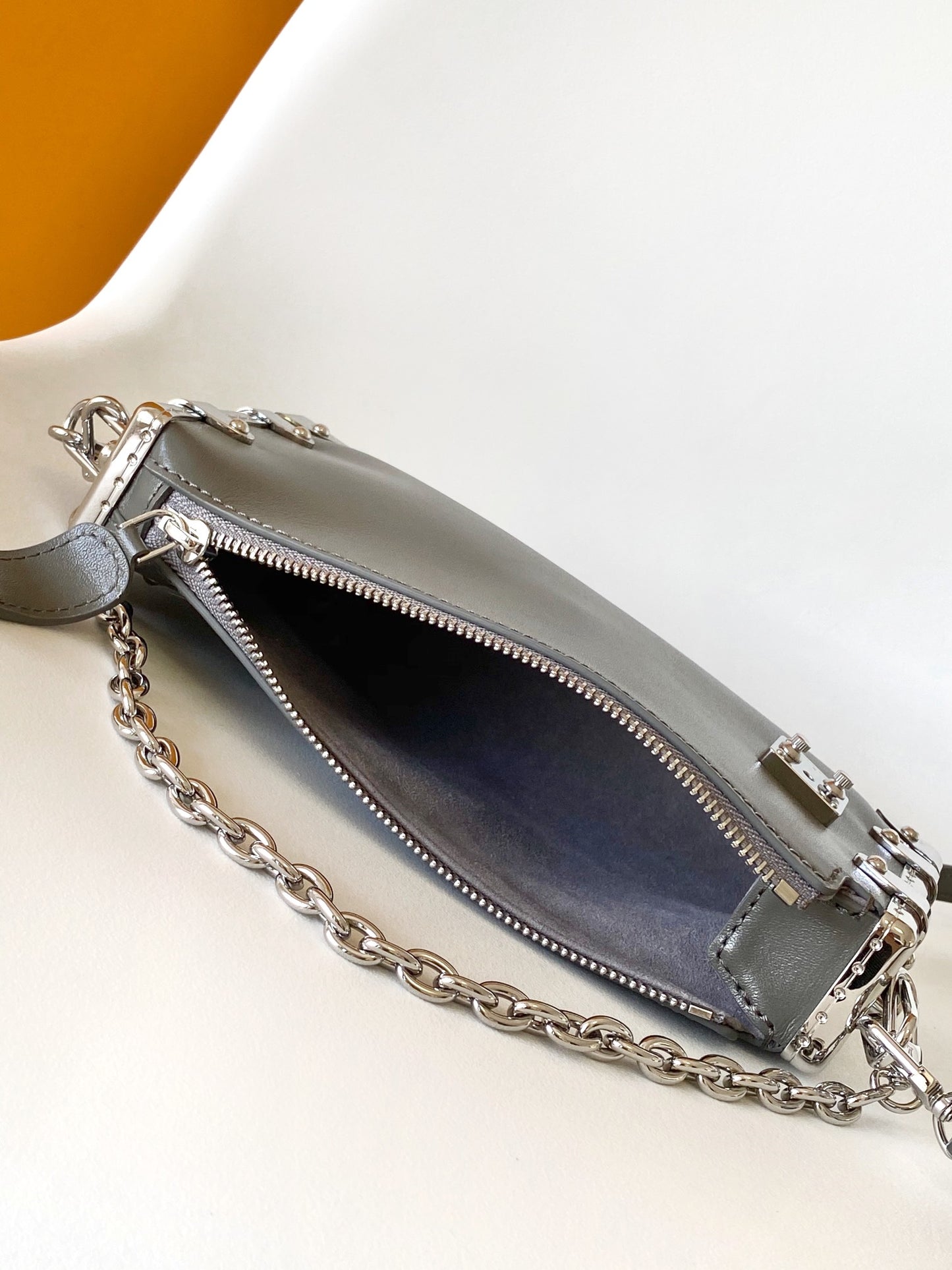 Louis Vuitton Side Trunk MM Handbag - Grey Anthracite Leather