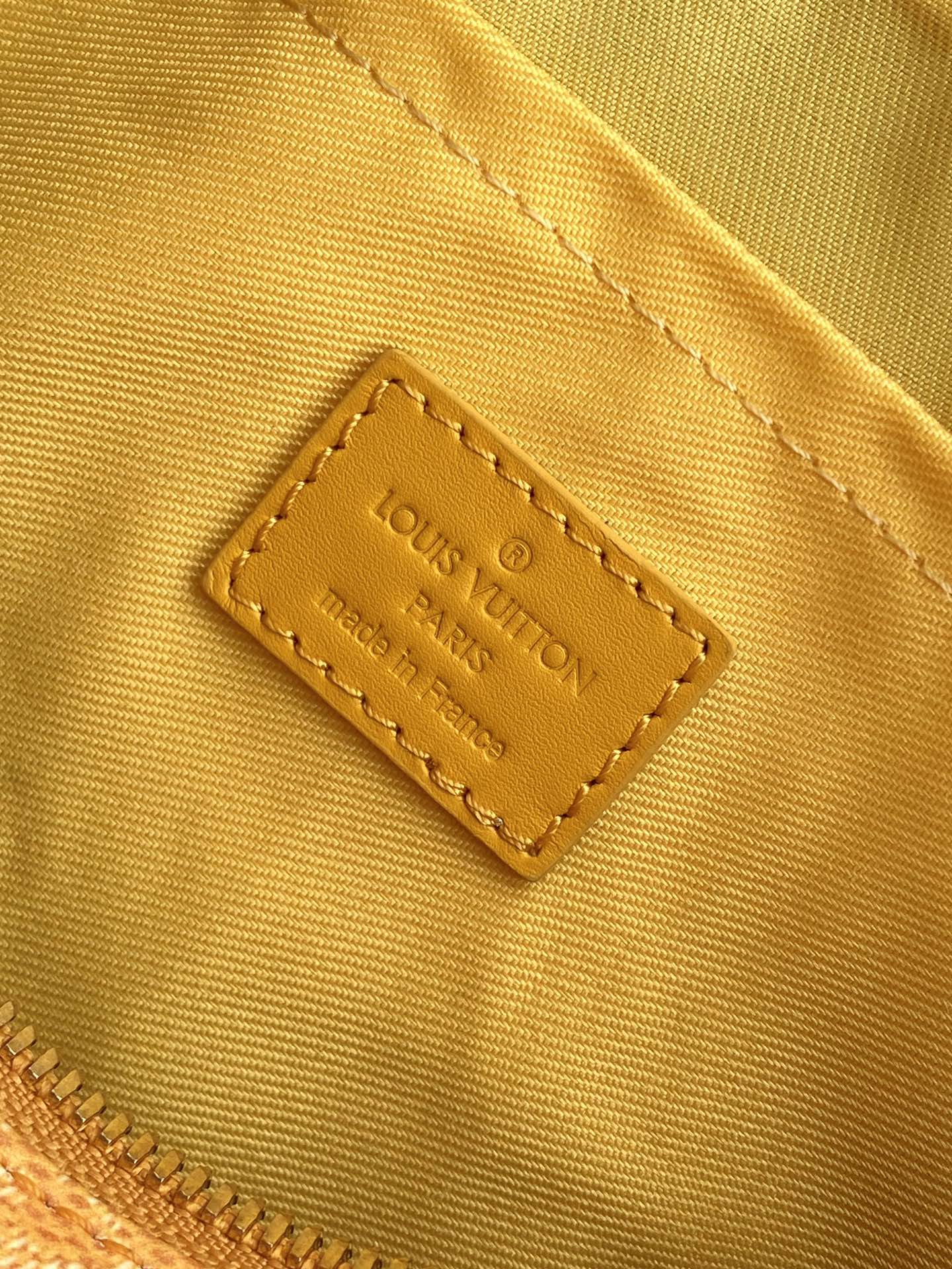 Louis Vuitton Keepall Bandoulière 25 Yellow Monogram Bag Pharrell Williams Collection