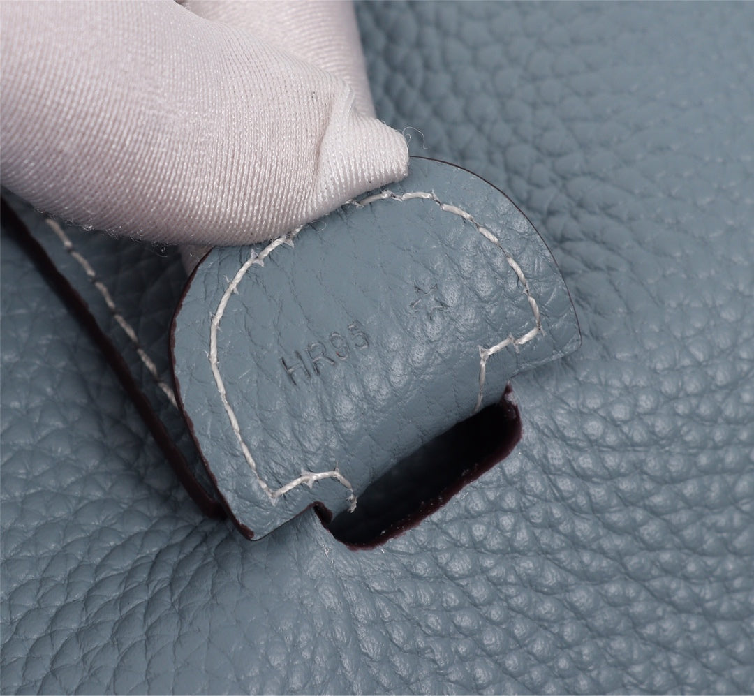 Hermès Evelyne III 29 PM Shoulder Bag Blue Clemence Leather