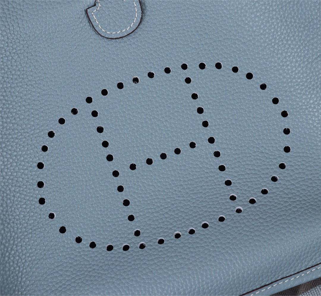 Hermès Evelyne III 29 PM Shoulder Bag Blue Clemence Leather