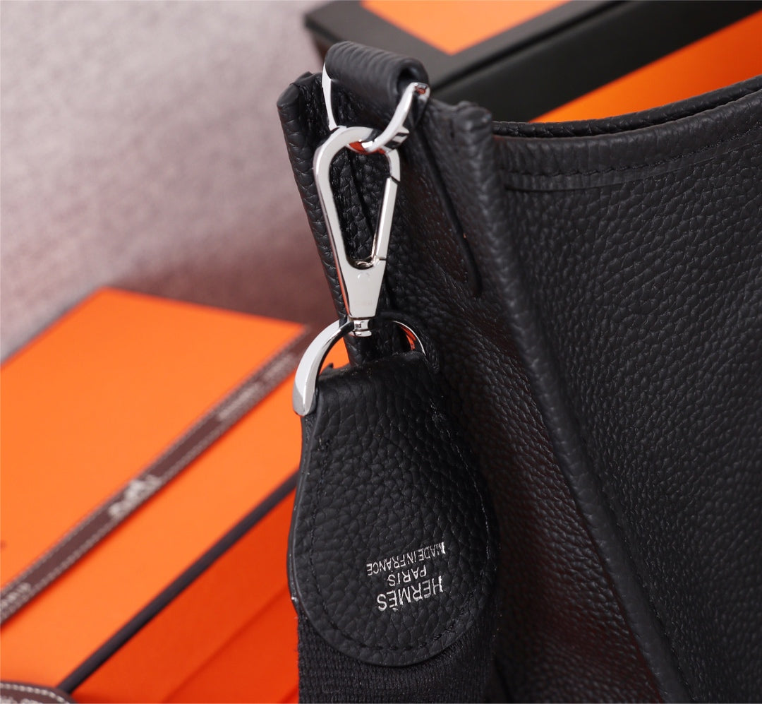 Hermès Evelyne III PM Crossbody Bag - Black Clemence Leather - Silver Hardware