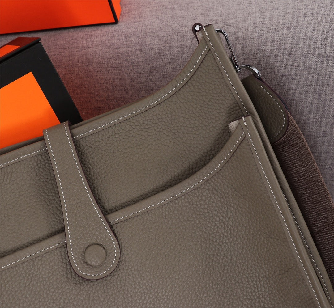 Hermes Evelyne III PM Leather Shoulder Bag - Etoupe Grey