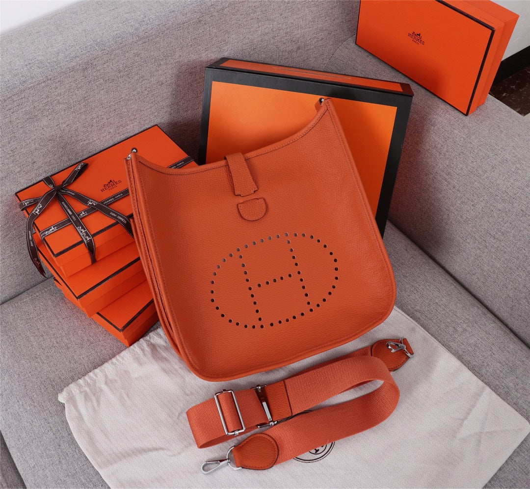 Hermès Evelyne III 29 PM Clemence Leather Shoulder Bag - Orange