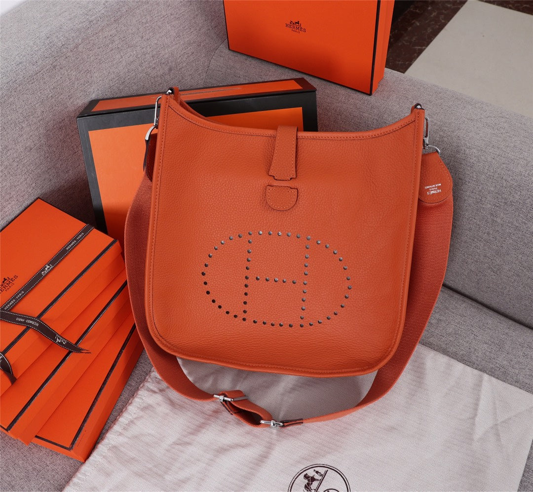 Hermès Evelyne III 29 PM Clemence Leather Shoulder Bag - Orange
