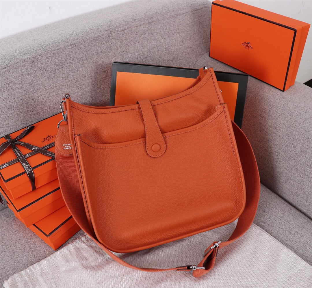 Hermès Evelyne III 29 PM Clemence Leather Shoulder Bag - Orange