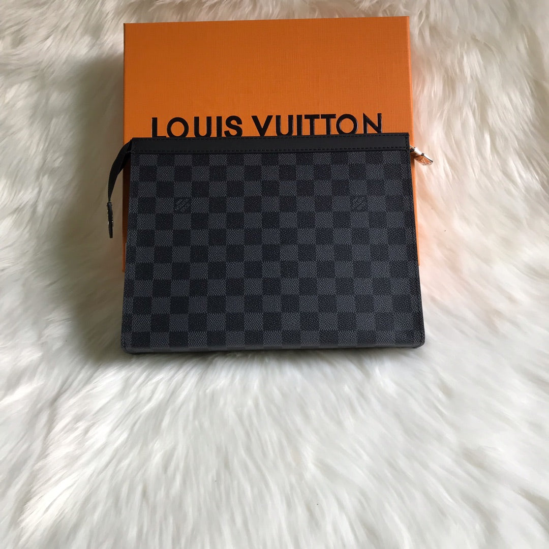Louis Vuitton Damier Graphite Canvas Pochette Voyage MM - Grey/Black