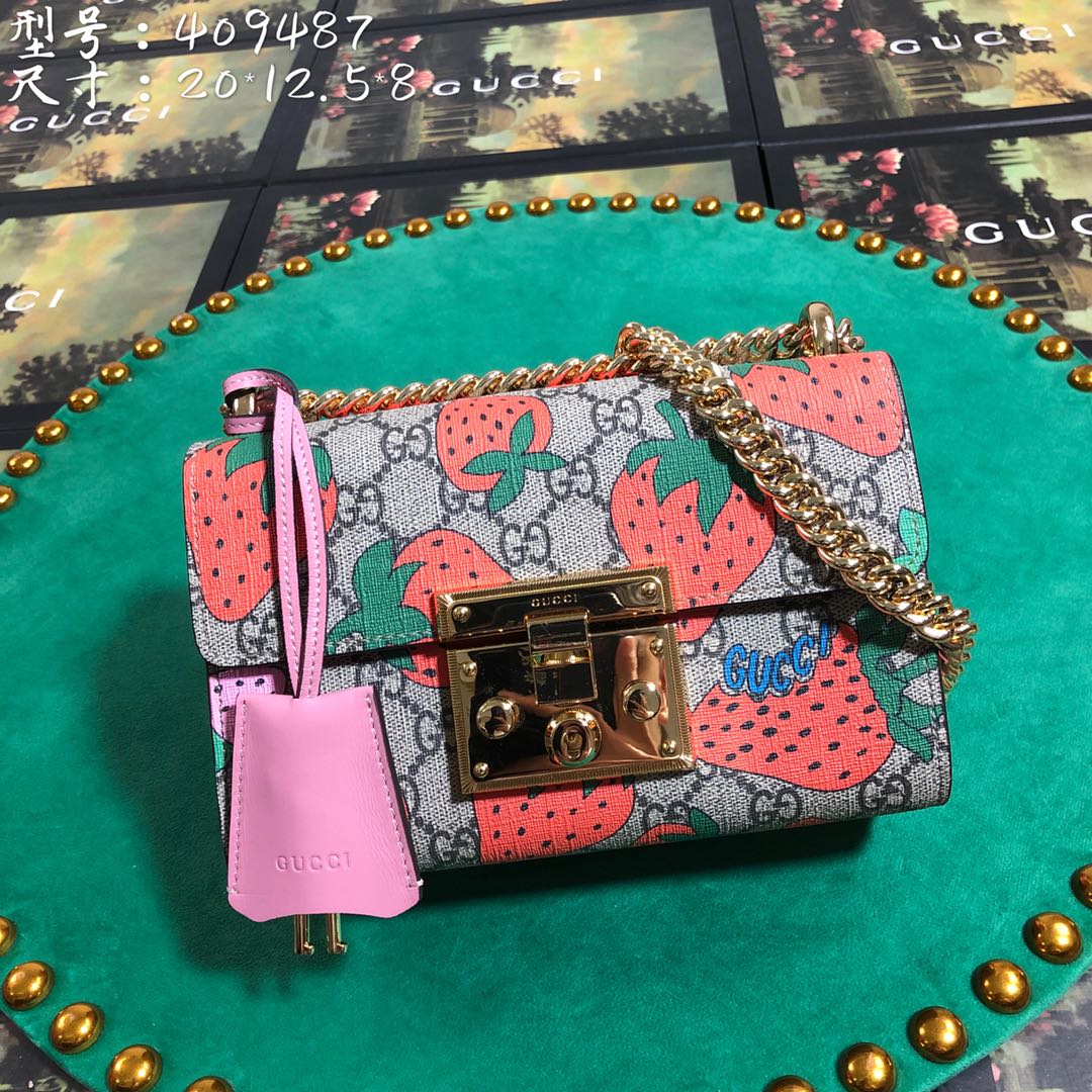Gucci Padlock GG Supreme Strawberry Small Shoulder Bag