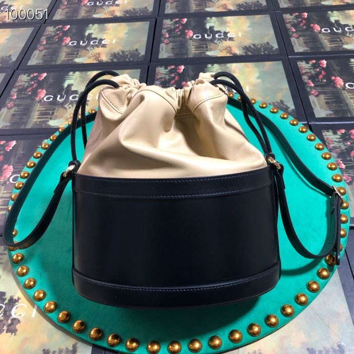 Gucci Horsebit 1955 Small Bucket Bag - Black and Beige Leather