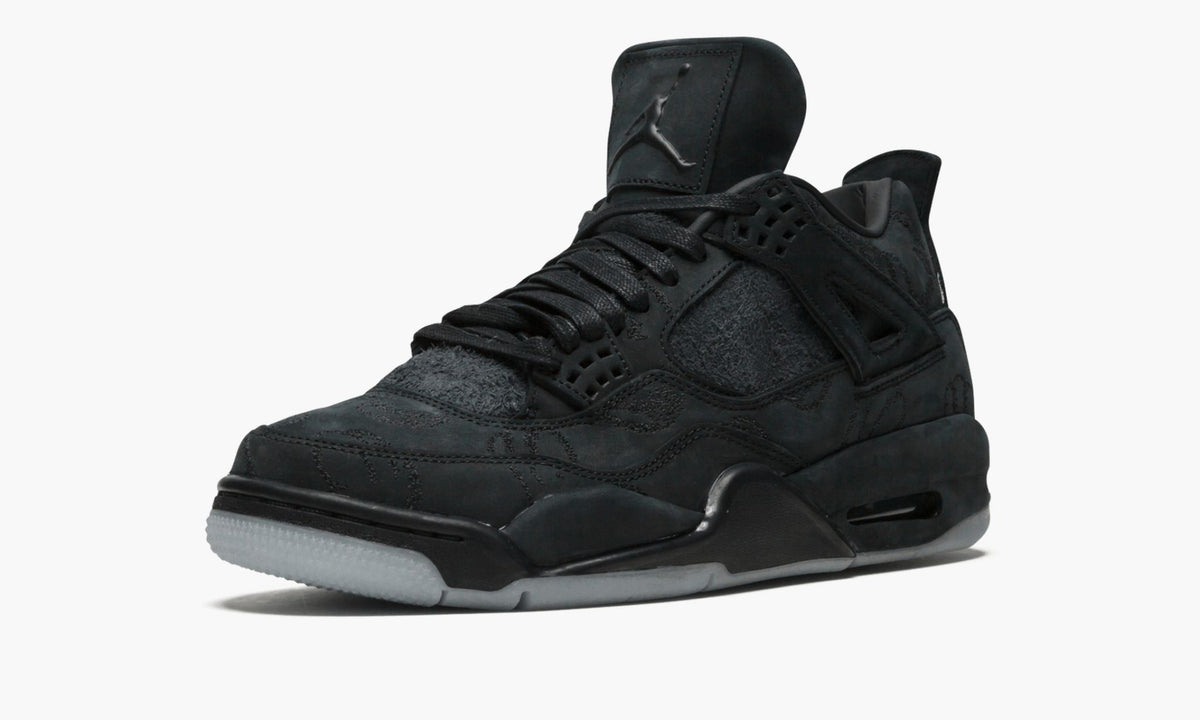 Air Jordan 4 Retro "Kaws – Black"