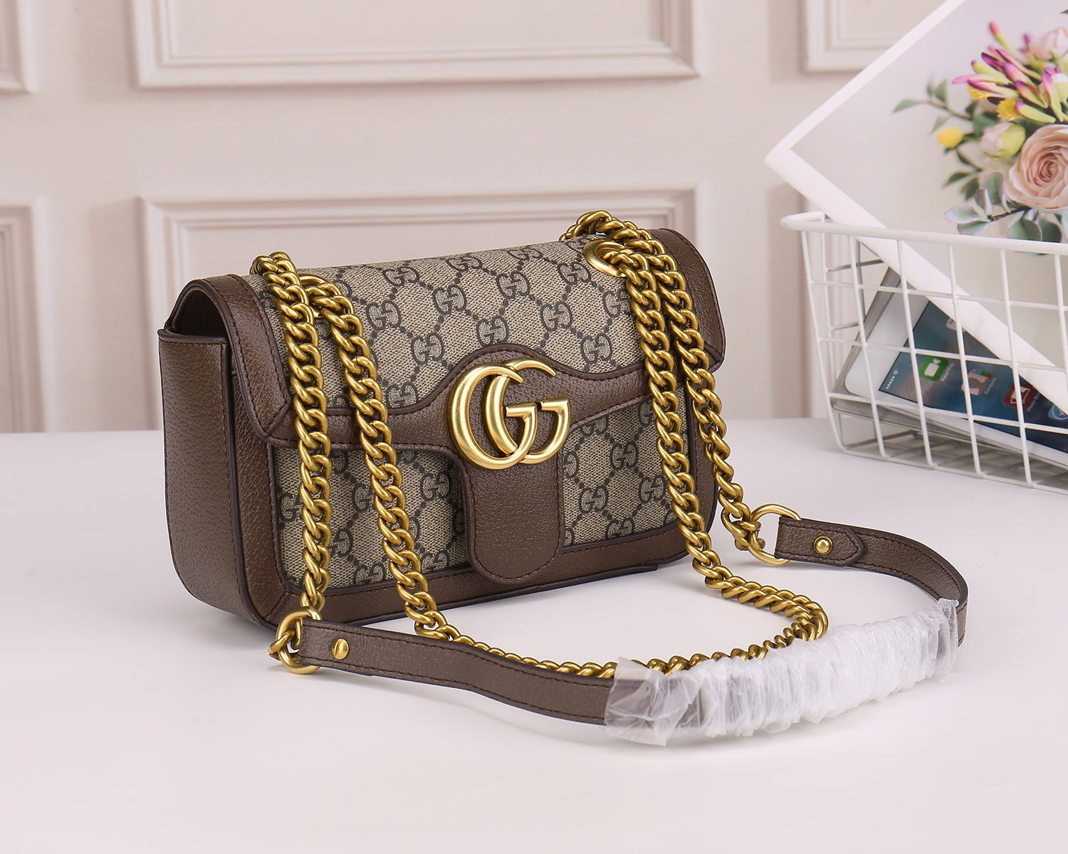 Gucci GG Marmont Small Shoulder Bag in Beige and Ebony GG Supreme Canvas