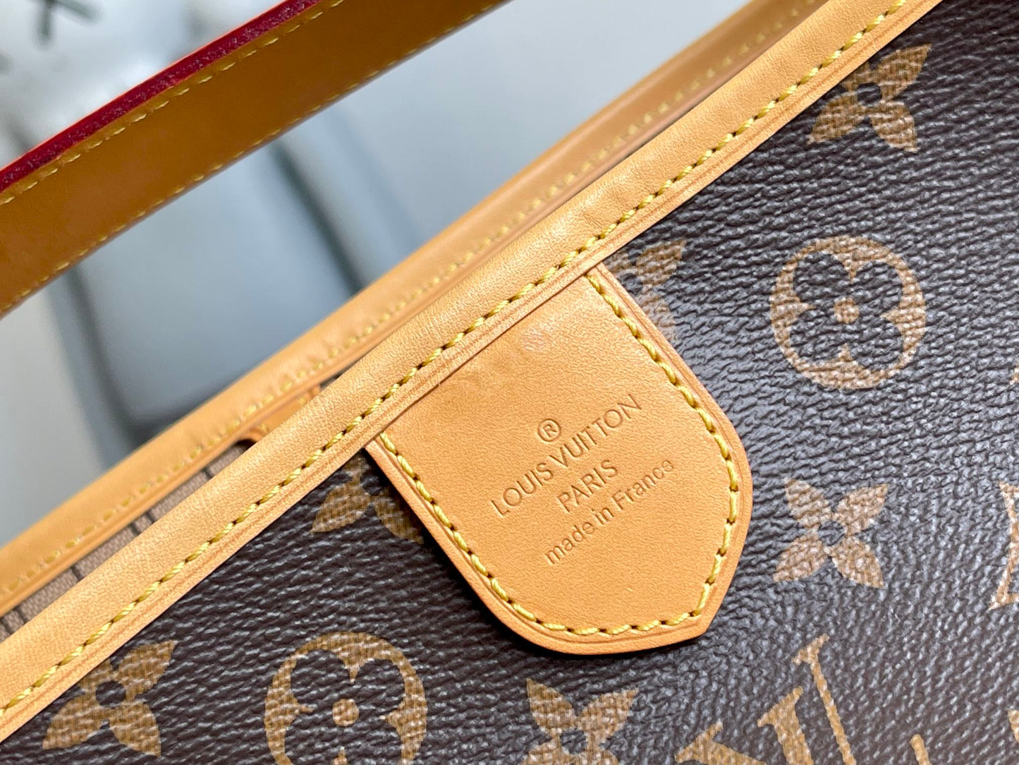 Louis Vuitton Graceful MM Monogram Canvas Shoulder Bag with Pouch