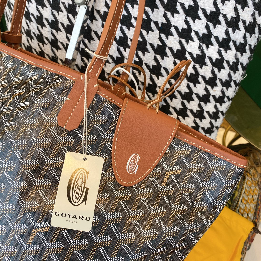 Gogy Classic Chevron Pattern Tote Bag with Cartoon Dog and Matching Pouch
