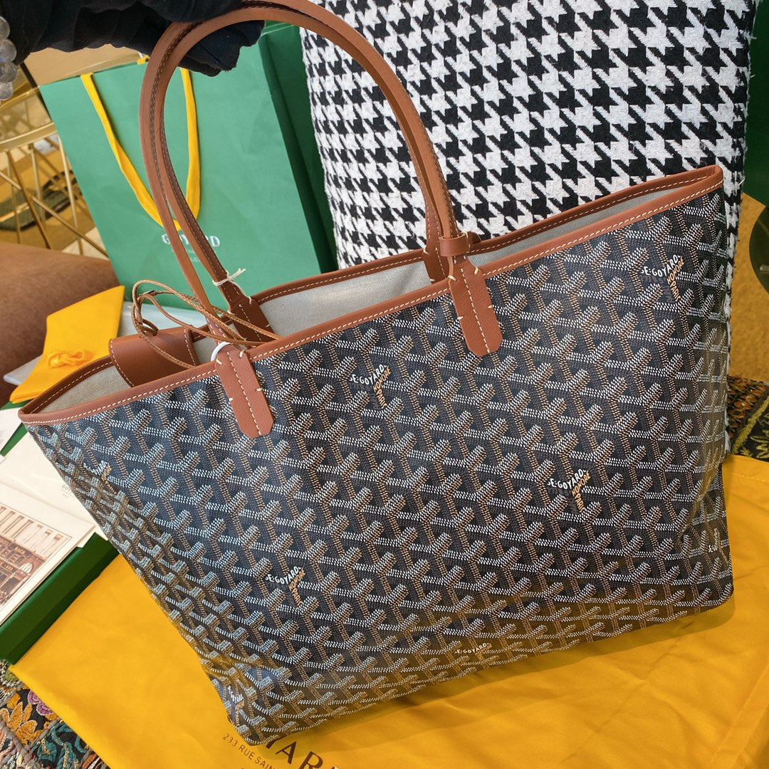 Gogy Classic Chevron Pattern Tote Bag with Cartoon Dog and Matching Pouch