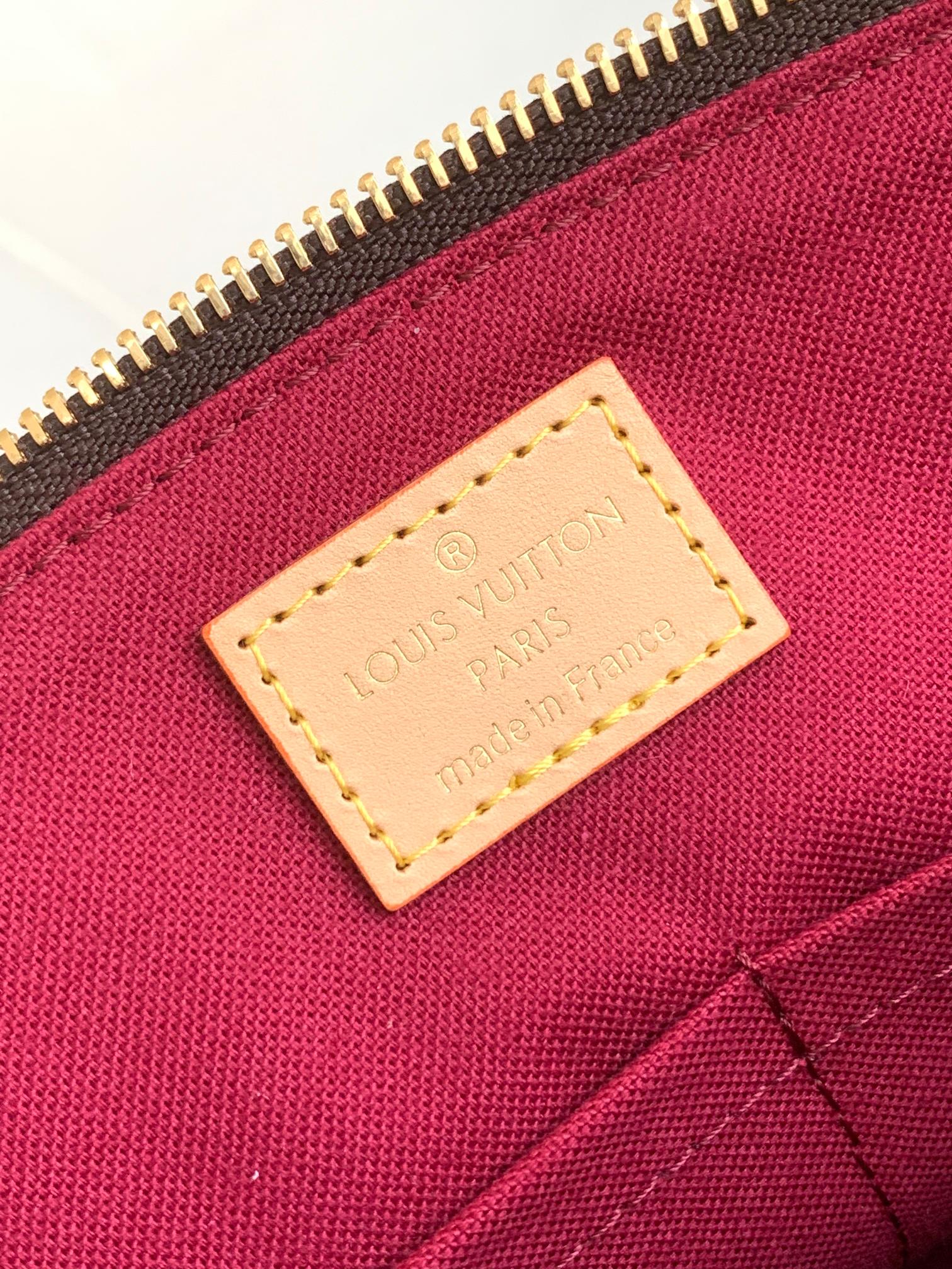 Louis Vuitton Montaigne BB Monogram Canvas Handbag - Brown