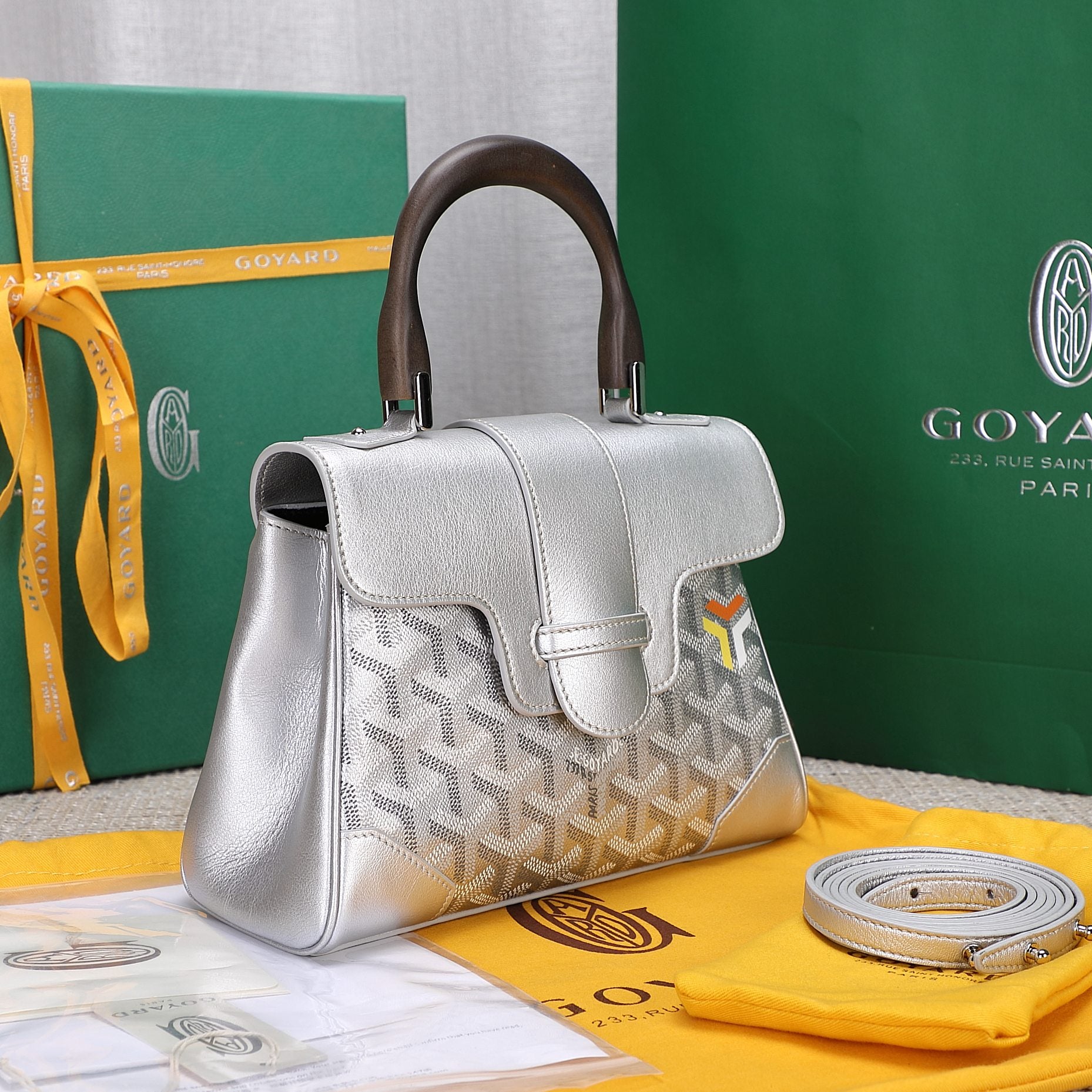 Gogy Luxury Style White Chevron Leather Shoulder Bag with Wooden Handle