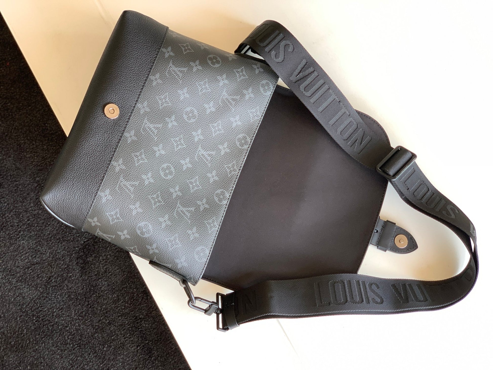 Louis Vuitton S-Lock Messenger Bag Monogram Eclipse Canvas - Black/Grey