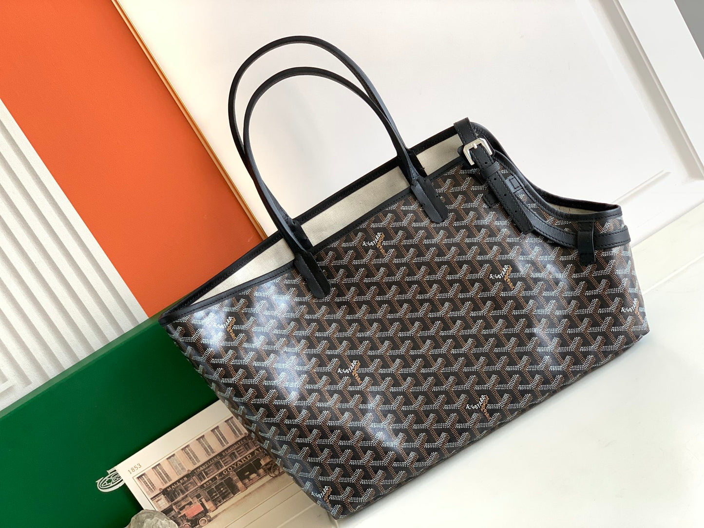 Gogy Classic Chevron Print Canvas Tote Bag with Leather Straps