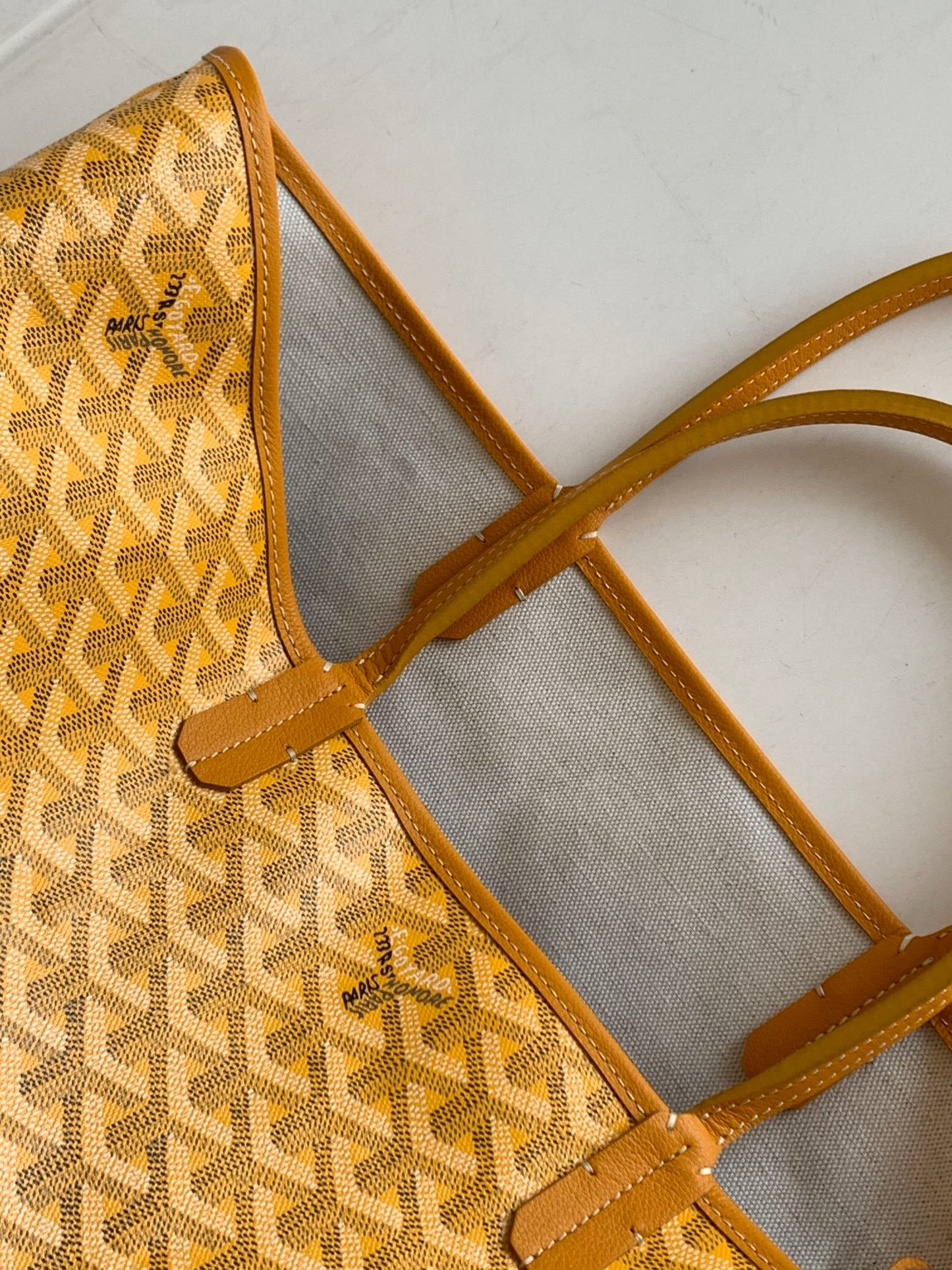 Gogy Classic Yellow Chevron Print Tote Bag with Leather Handles