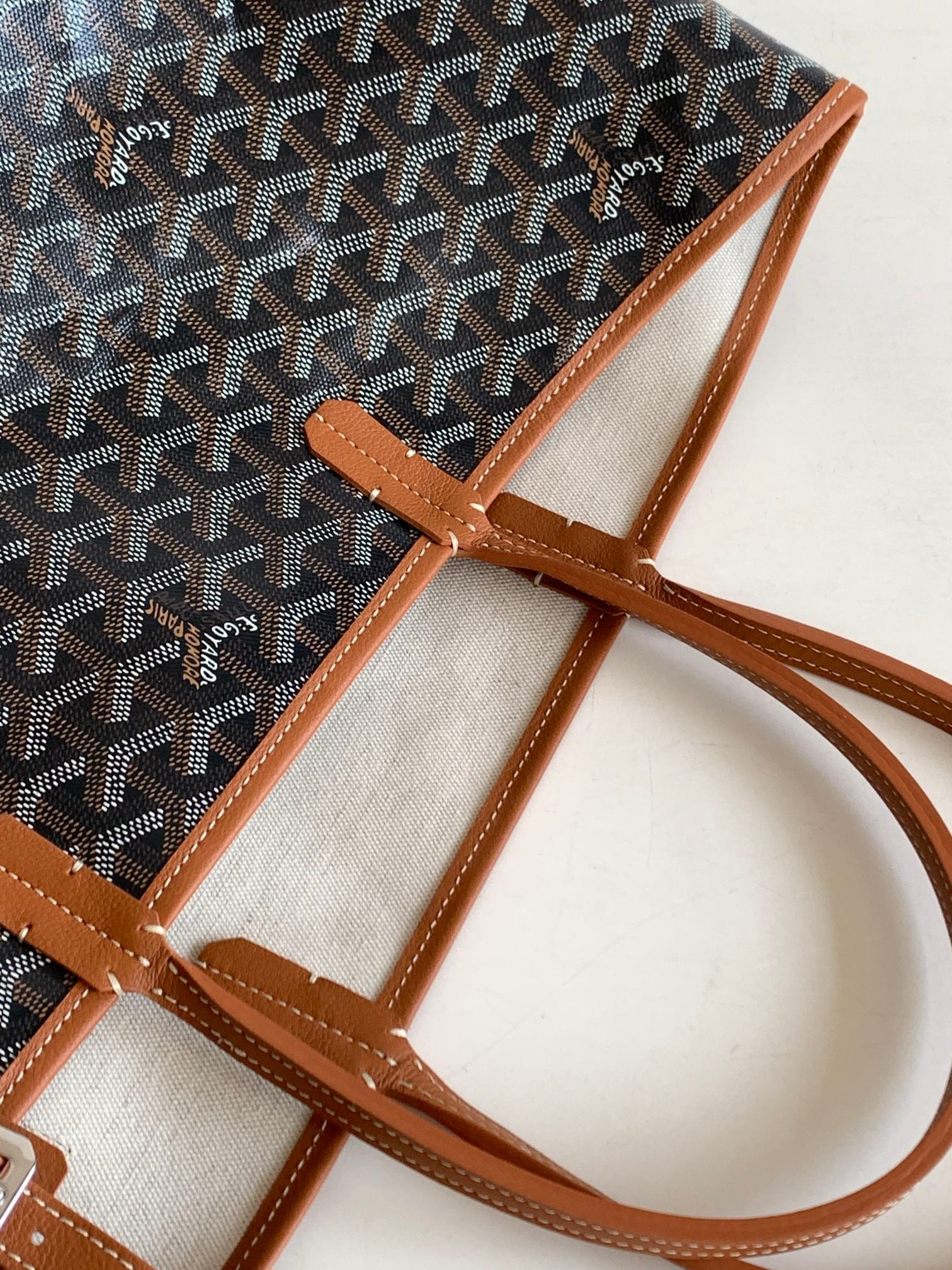 Gogy Classic Chevron Geometric Print Tote Bag with Tan Leather Straps