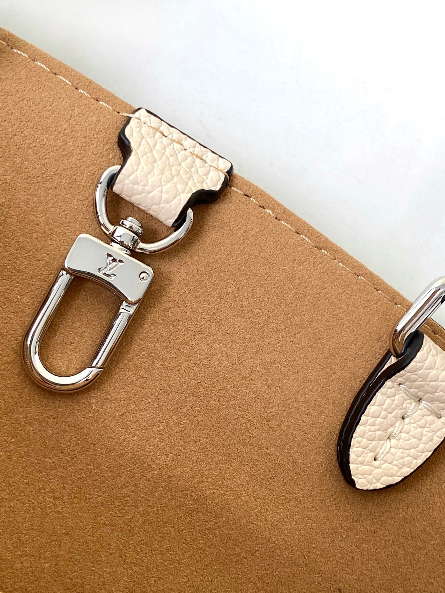 Louis Vuitton Marelle BB Quartz Epi Leather Handbag with Monogram Pouch