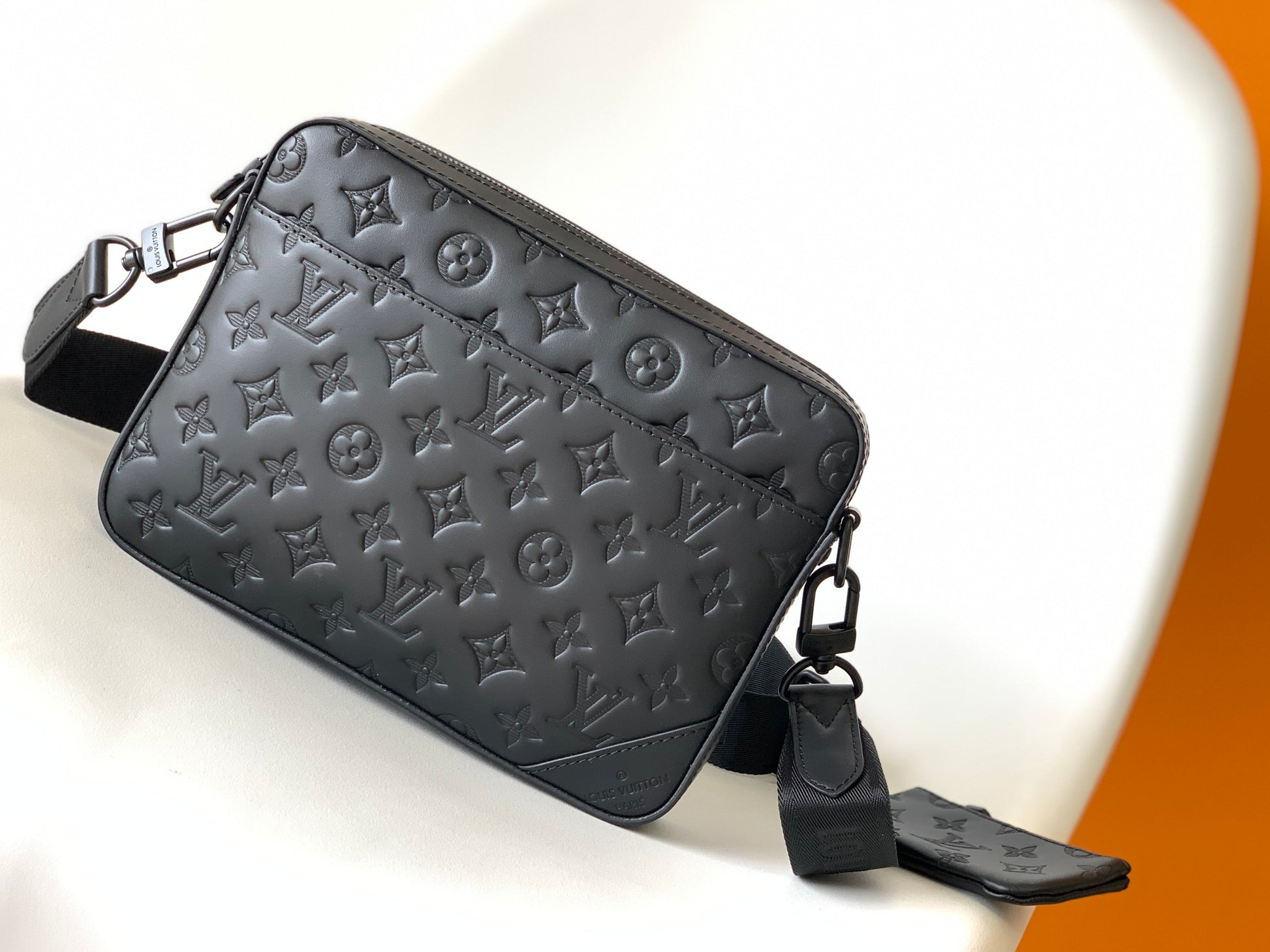 Louis Vuitton Black Embossed Leather Crossbody Messenger Bag with Coin Pouch