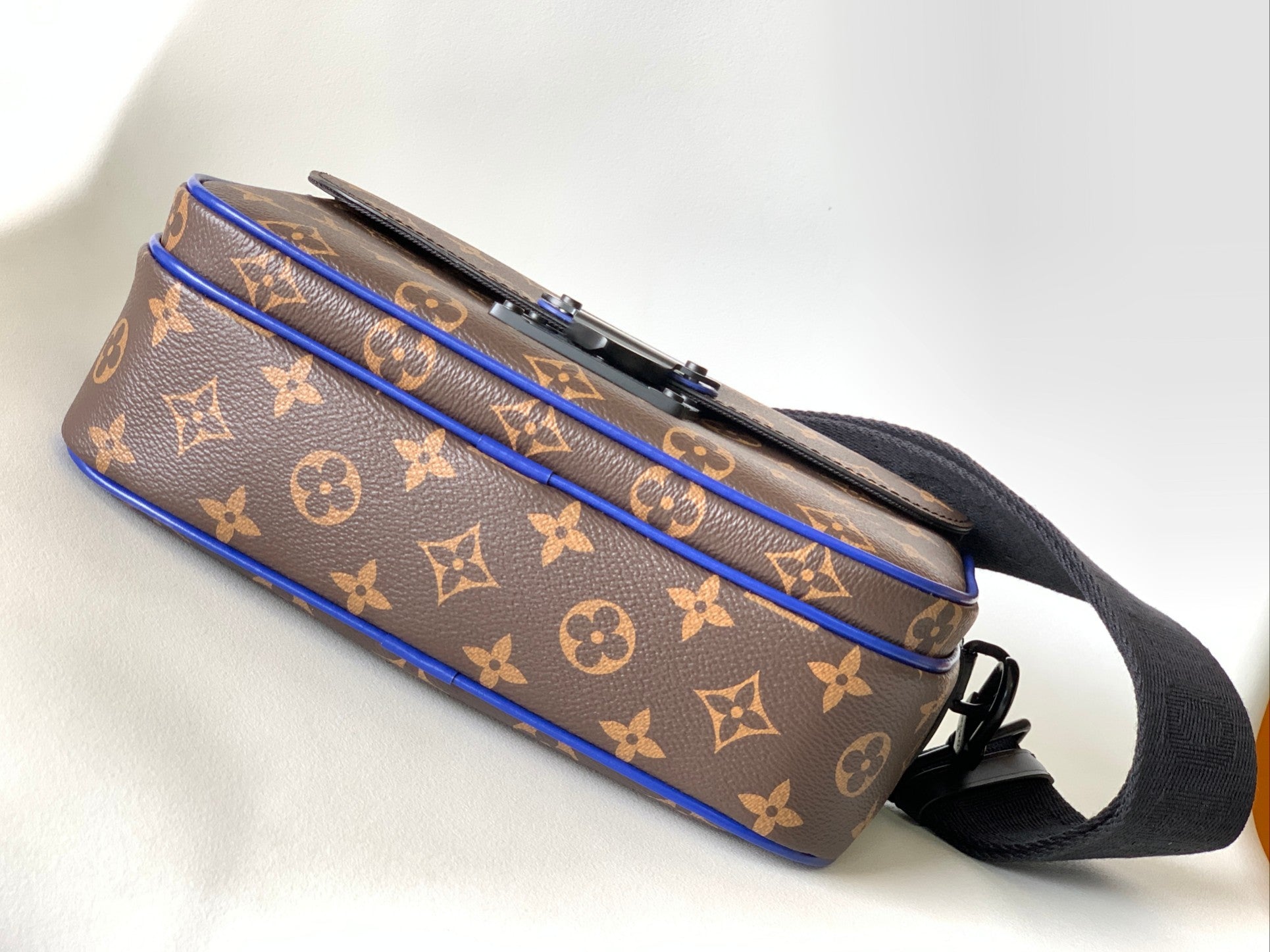 Louis Vuitton S-Lock Messenger Bag Monogram Canvas - Brown/Blue