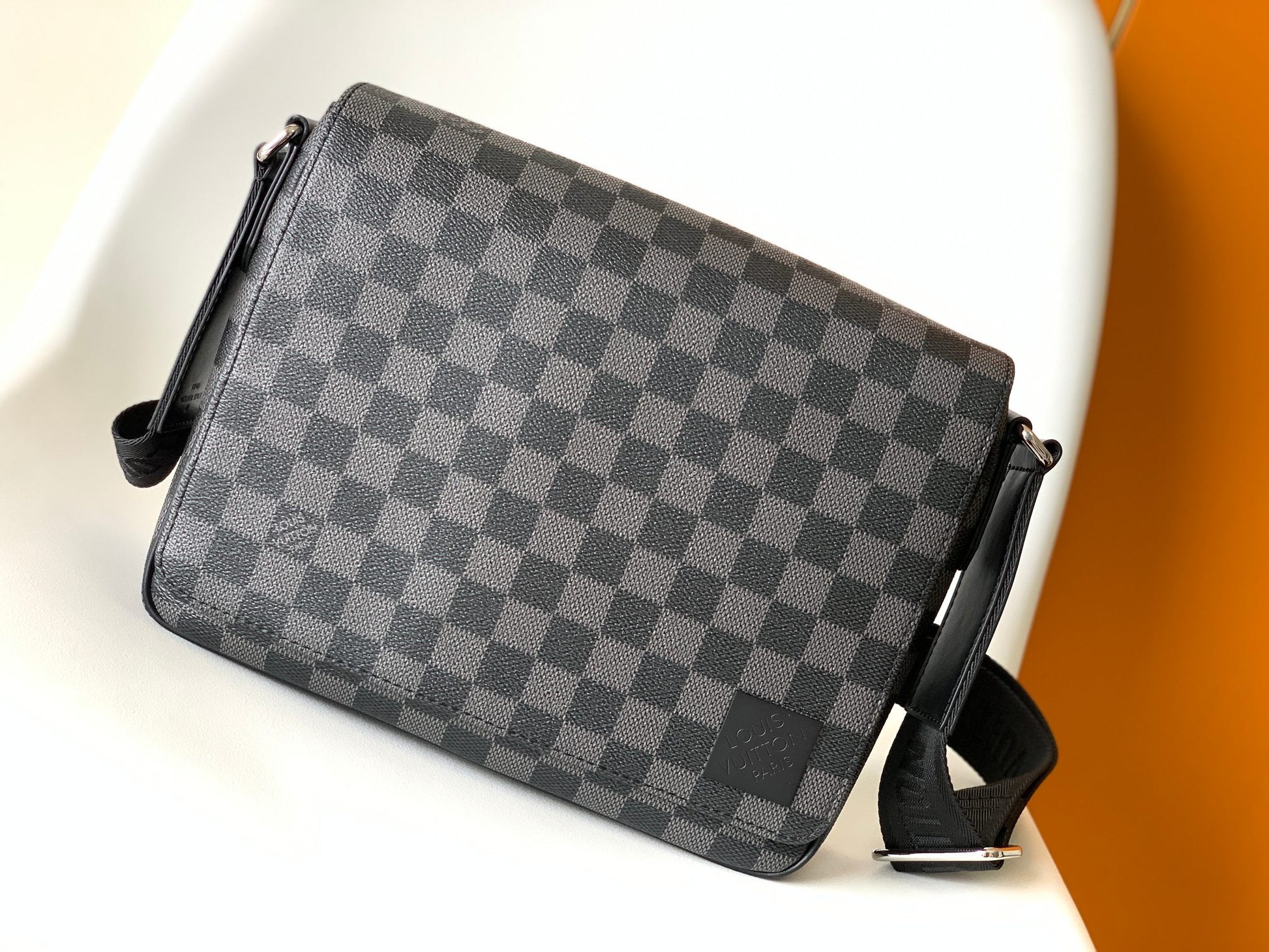 Louis Vuitton District PM Messenger Bag - Damier Graphite Canvas - Grey/Black